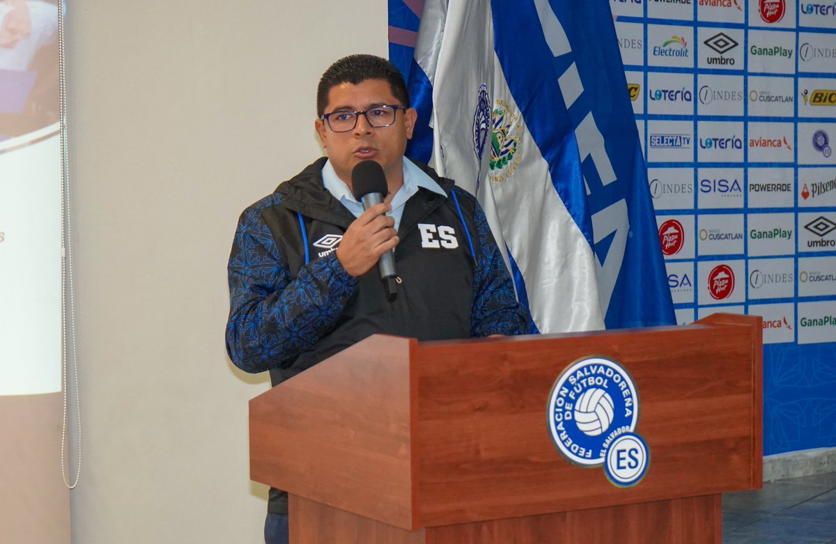 🔊 | "Tenemos una capacidad de aforo disminuida debido a una medida disciplinaria de FIFA. En total, serán 24,765 boletos".

- Lic. Mario Iraheta, Coordinador General del Evento FESFUT.

#LaSelecta