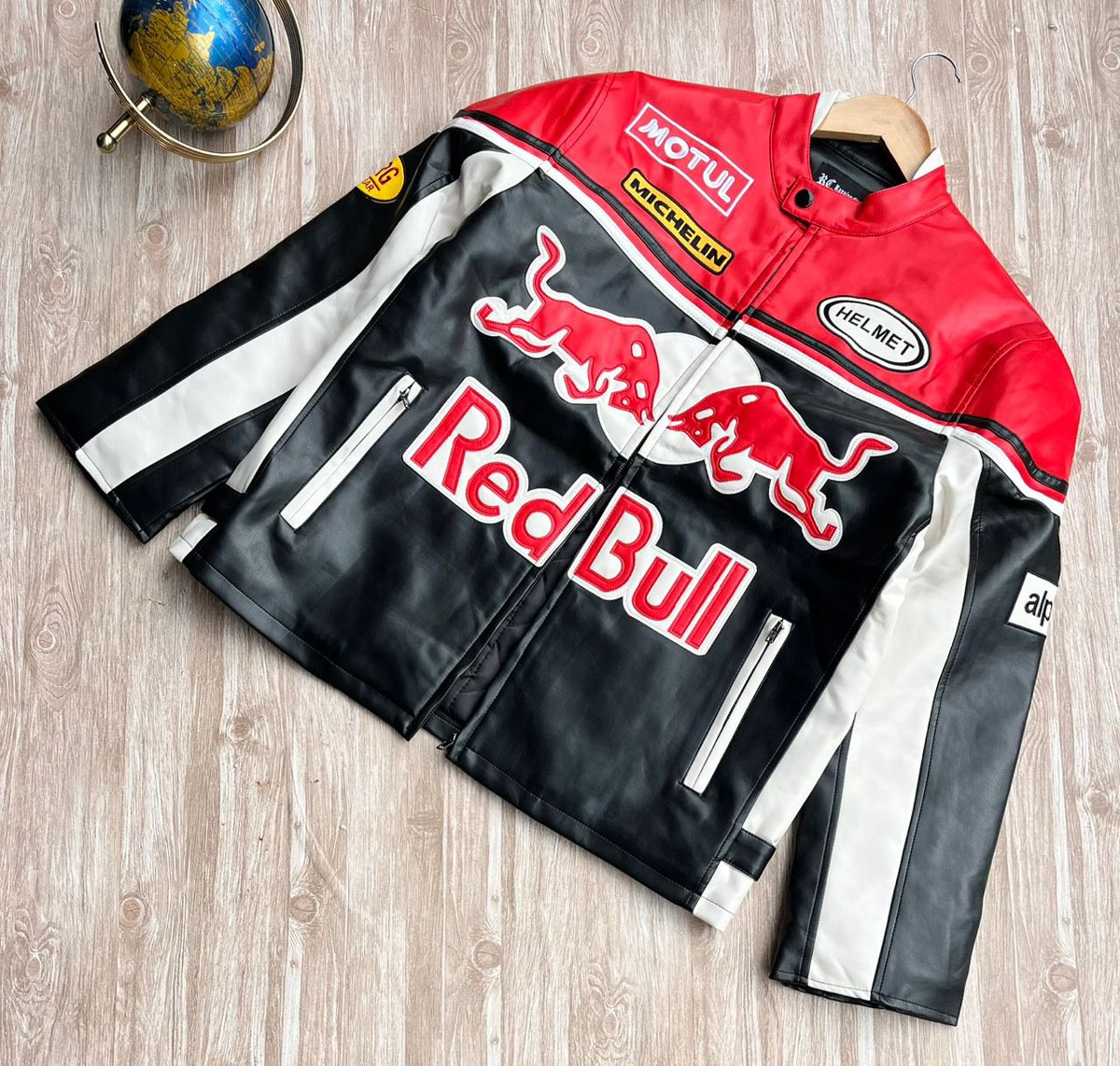 ShuffleStore256 tweet media