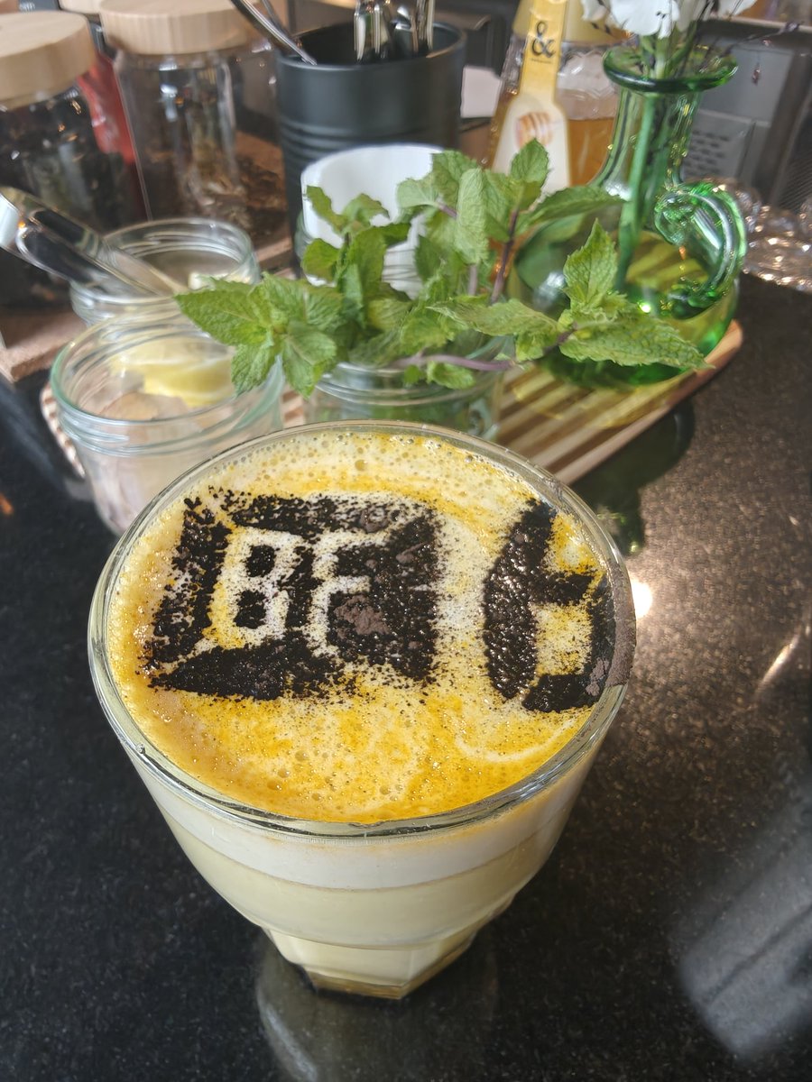 ili0s 🔪 tweet media