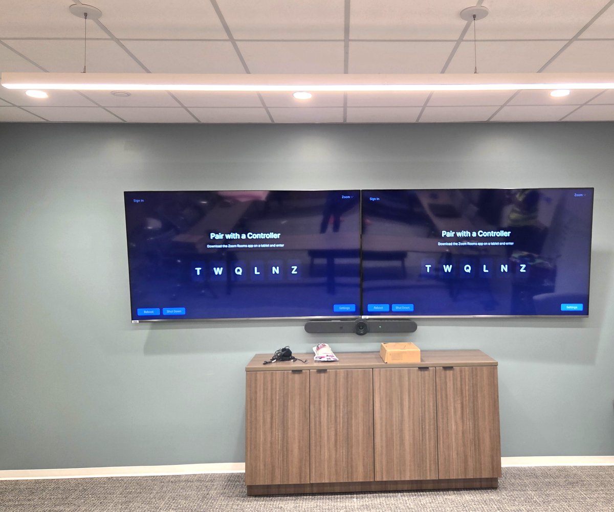 GotUWired's tweet image. At @GotUWired, we believe that where you meet shapes how you think. That’s why we’re designing #MeetingSpaces that go beyond four walls and a whiteboard — our spaces spark creativity, fuel collaboration, and drive results.  gotuwired.com/guw-service/au…

#WorkspacesThatWork