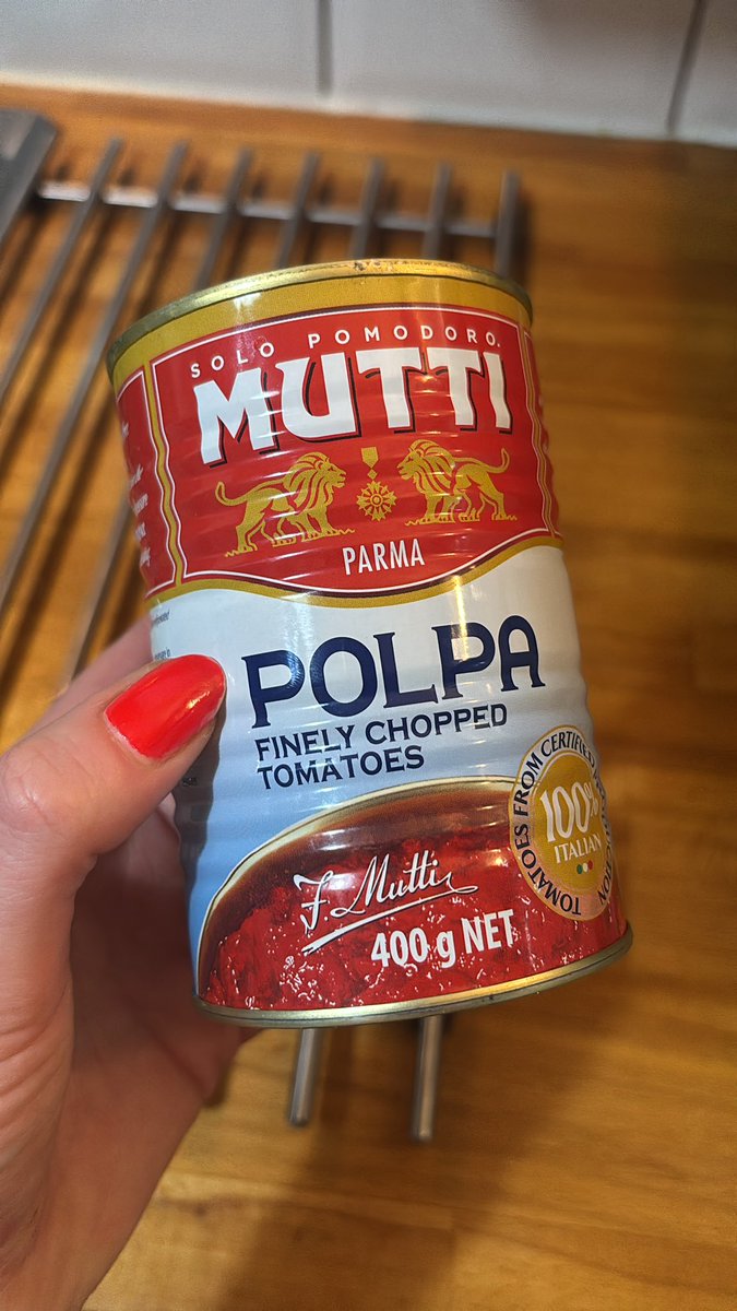 idlewildgirl's tweet image. Making a pork ragu and just hit the back of the cupboard jackpot, forgot I had this tin of Tory Tomatoes
