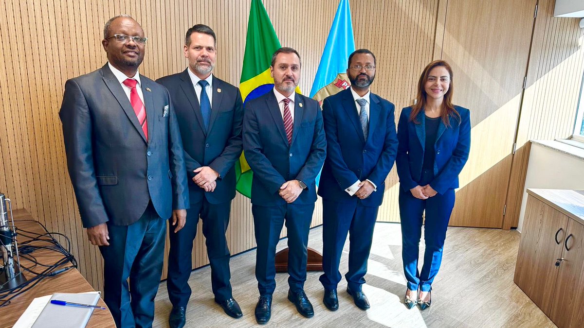 Glad to meet with H.E. Mr. Andrei Rodrigues, Director-General of the Brazilian Federal Police; a very productive meeting &amp; agreed to continue to work together to further strengthen the police partnerships &amp; cooperation between Ethiopia and Brazil.⁦<a href="/MFAEthiopia/">The Ministry of Foreign Affairs of Ethiopia 🇪🇹</a>⁩
