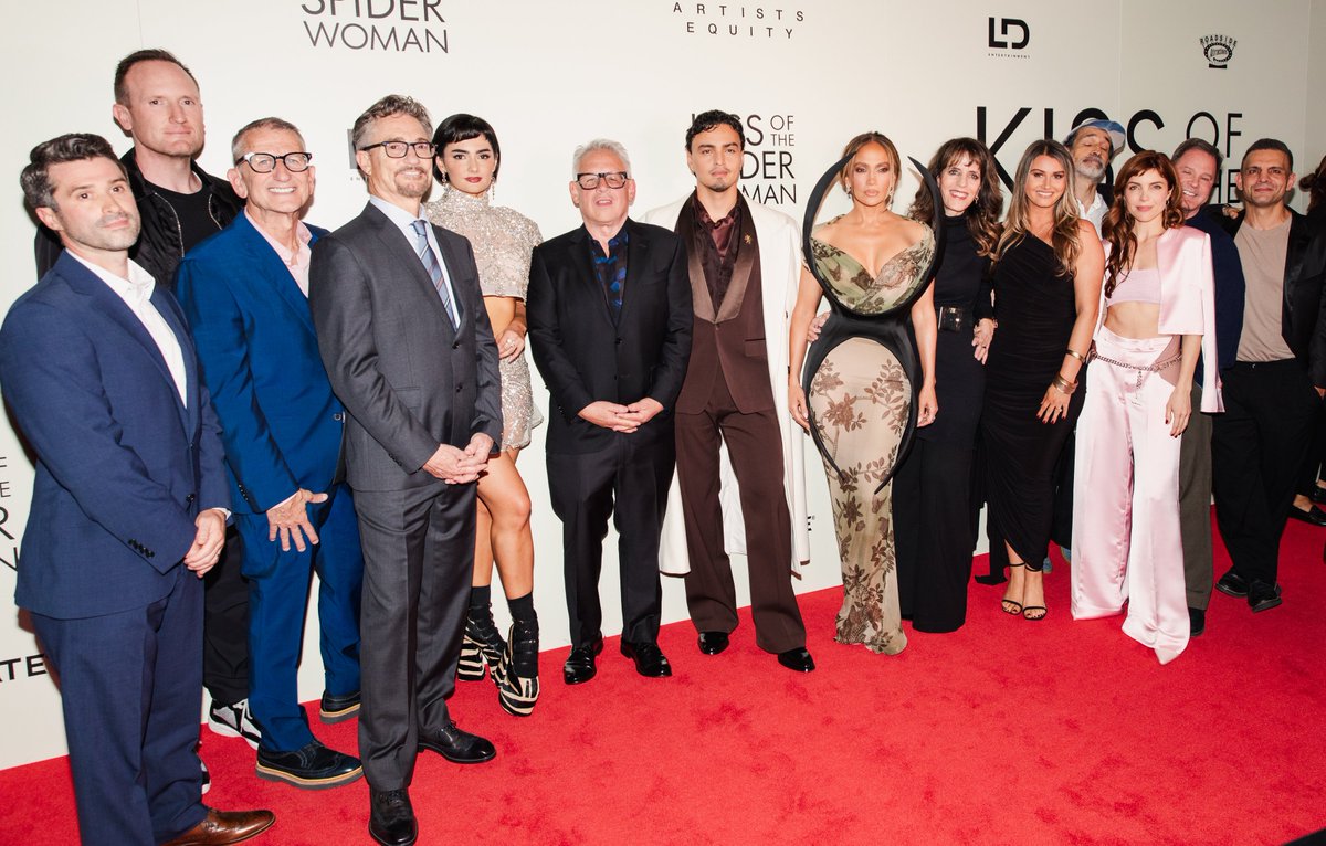 Our stars lit up the red carpet at last night’s premiere of #KissoftheSpiderWoman in NYC.

Photos by Jason Crowley/BFA