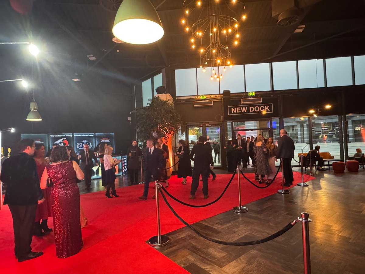 Symbiosis_UK's tweet image. Team Symbiosis transformed the @Royal_Armouries  entrance into a VIP experience for guests at the @beerandpub 2025 Annual Dinner &amp;amp; Fundraiser, sponsored by @SkyBusinessLive .
#SymbiosisEvents #EventDesign #Hospitality #Fundraiser