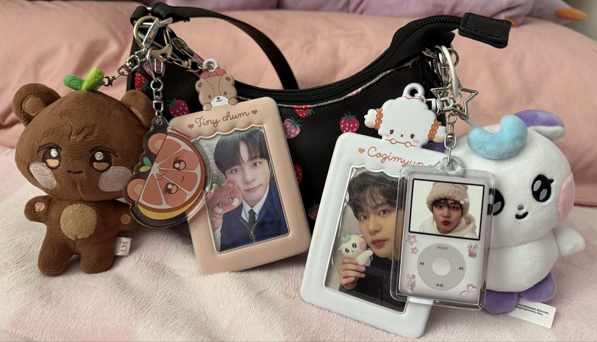 nex_2595's tweet photo. I’m ready for jjongtober 🐻❤️ https://t.co/XHh0MIy0ae