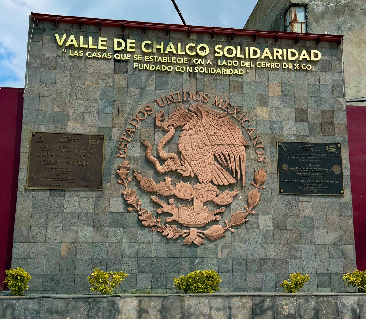 A_Palac10s's tweet image. #CaravanaItinerante por la justicia social en #ValleDeChalco.
Como siempre, una gran coordinación y estupendo despliegue de recursos e infraestructura, con el único propósito de acercar los servicios que ofrece el @Edomex en beneficio de los mexiquenses.
#ElPoderDeServir 🇲🇽🚐🪪