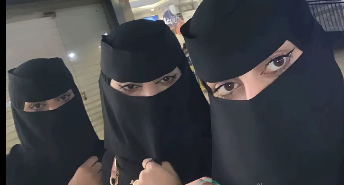ممكن سؤال رد بكل صراحه 😍
كل ماشفت وحده متزوجه جديد
 شفتها سامنه 😊
ليه البنت إذا تزوجت تسمن ؟؟🤔