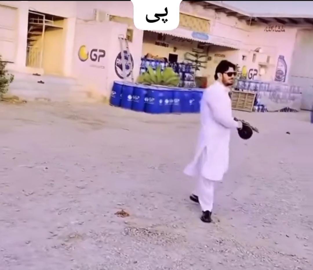 PeshawarCCPO's tweet photo. پشاور میں بھتہ خوروں اور قبضہ مافیا کا راج ختم

پولیس مقابلے میں خطرناک ملزم آدم عرف ادمے دو ساتھیوں سمیت ہلاک

پشاور میں خوف و دہشت پھیلانے والے بھتہ خوروں اور شہریوں کی جائیدادوں پر قبضہ کرنے والے عناصر کے خلاف پولیس کی بڑی کارروائی۔ https://t.co/u354K2AW7X