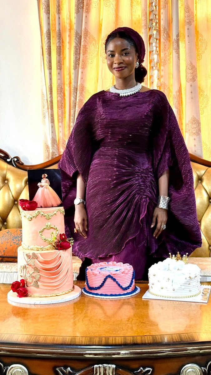 OCT 07: Birthday Celebration of the Beautiful Queen of Oluwo of Iwoland 🎂👑

An elegant Queen 😊
A Queen in Iwoland ❤️
Queen Firdaus of Iwoland 👑
Queen Firdaus Akanbi (HRH) 👑
The beautiful Olori of Ọba Adewale Akanbi ❤

To a Queen that deserves a crown. Happy birthday 🎂👑❤