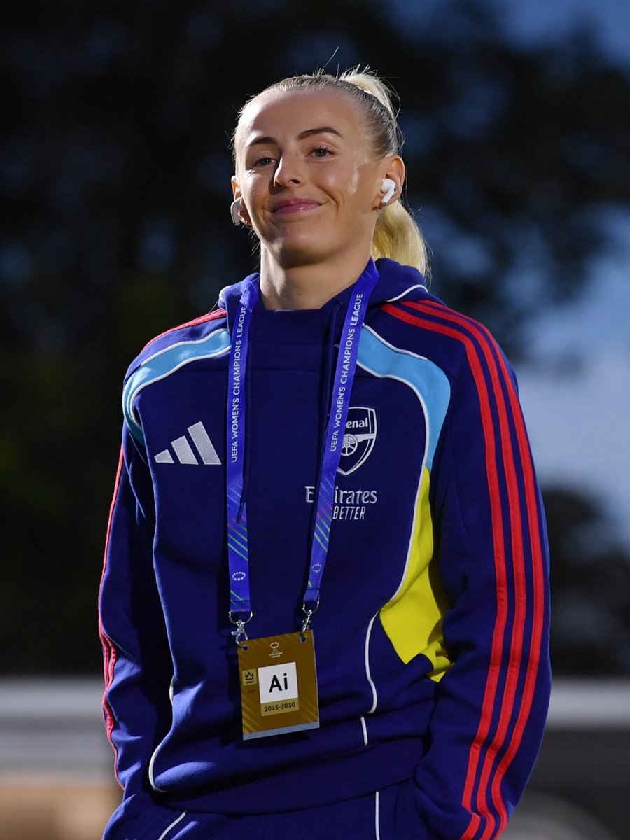 ArsenalWFC's tweet photo. Ready to embrace the stage ✊ https://t.co/hPQrXa2bSF