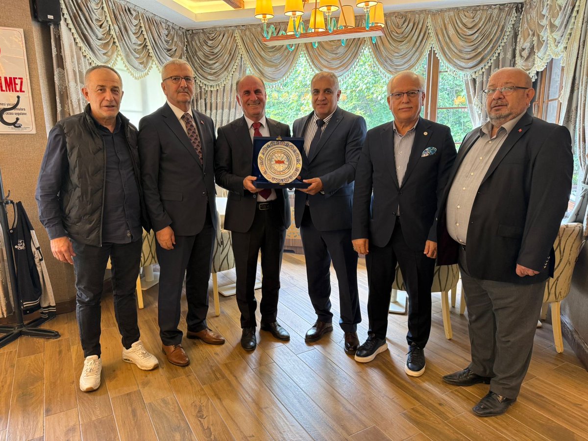 sneraydin0055's tweet photo. Karabük ASKF Başkanım ⁦@ihsancevik78⁩  kardeşimi ziyaret ettik misafirperverliği için çok teşekkür ederim Katılım sağlayan Zonguldak ve Çankırı ASKF Başkanlarıma  ayrıca teşekkür ederim https://t.co/Tv8JZMi0dL