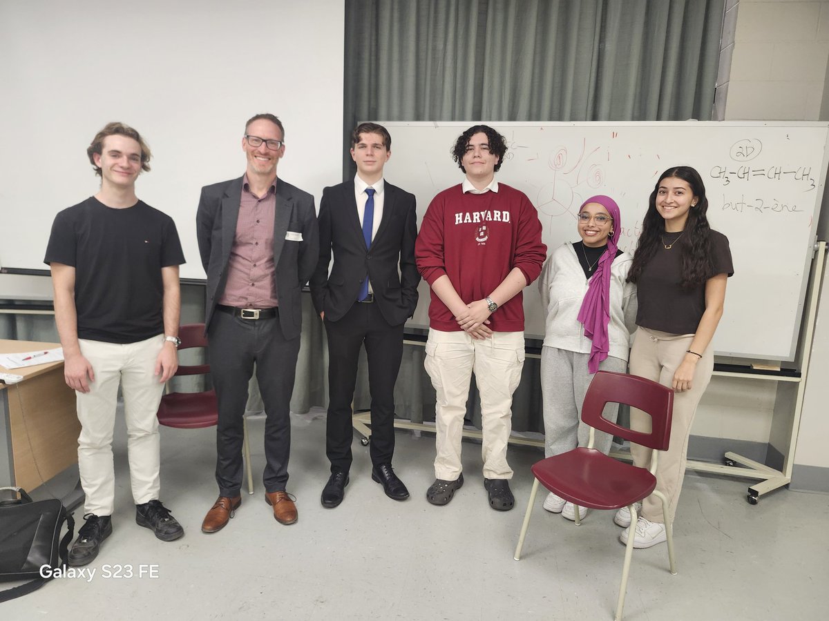 Merci au Club politique du collège Jean-de-Brébeuf pour son invitation à parler de laïcité... et de Constitution québécoise ! #polqc #assnat