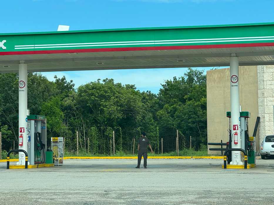 AFECTADO EL SUMINISTRO EN DISTINTOS PUNTOS DE LA CIUDAD: Reportan fallas en el sistema de las gasolineras en Cancún noticaribe.com.mx/2025/10/07/afe…