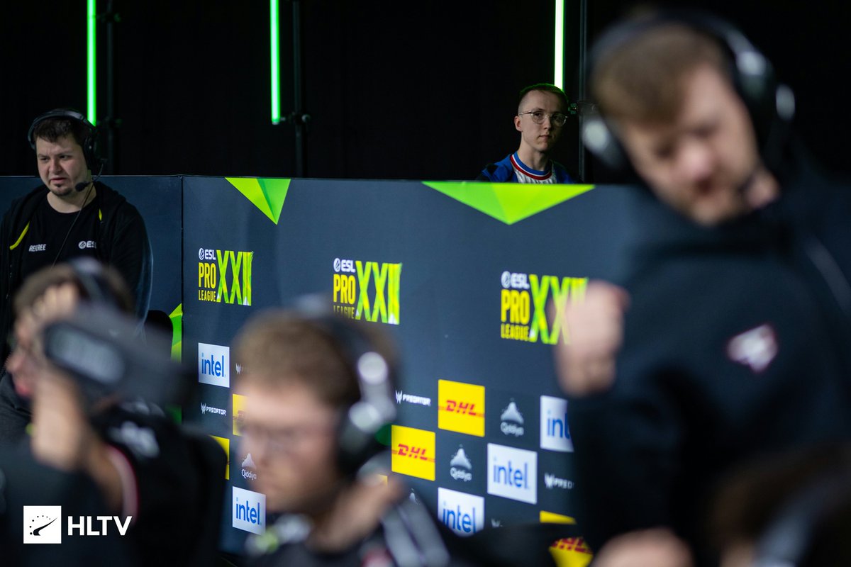 HLTVorg's tweet photo. Still keeping an eye on FaZe 👁️ @ropz 

📸 @brcho_ https://t.co/eGpuF50vZA