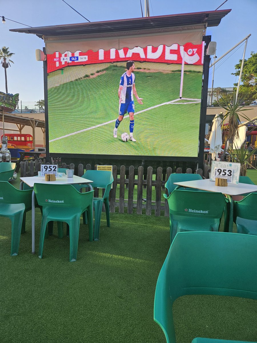 Silly Nutmeg tweet media