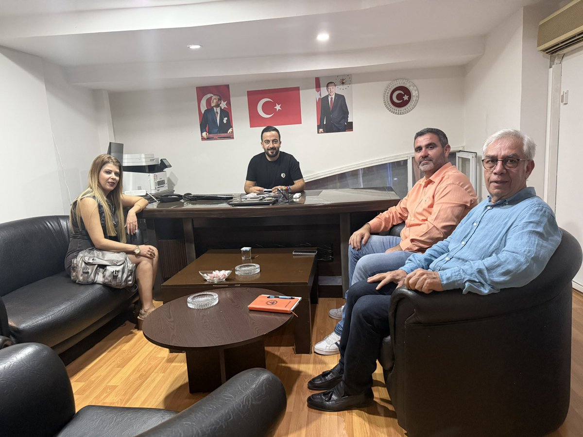 📍 AK Parti Yenişehir İlçe Başkanlığı

Yenişehir İlçe Sivil Toplum ve Halkla İlişkiler Başkanımız Sn. Davut Tunç öncülüğünde, Sivil Toplum ve Halkla İlişkiler Birimimizin toplantısını gerçekleştirdik.
Birimimizin çalışmaları teşkilatımıza ve ilçemize hayırlı olsun.