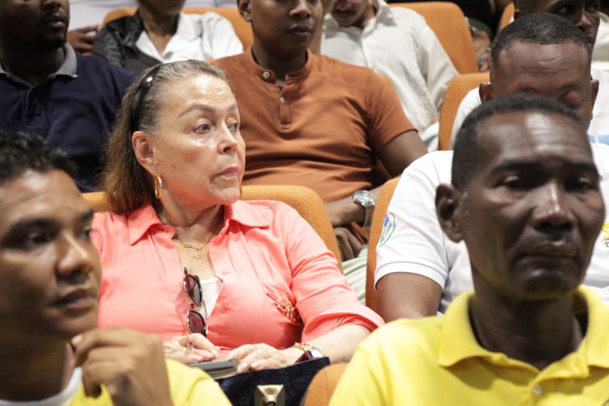 AntonioSanguino's tweet image. Tenemos un propósito es claro: ningún colombiano ni colombiana quedará fuera del sistema pensional, sin importar su ingreso o condición laboral.

Desde Buenaventura, el Gobierno del Cambio reafirma su compromiso con una protección social universal que dignifica la vida.…