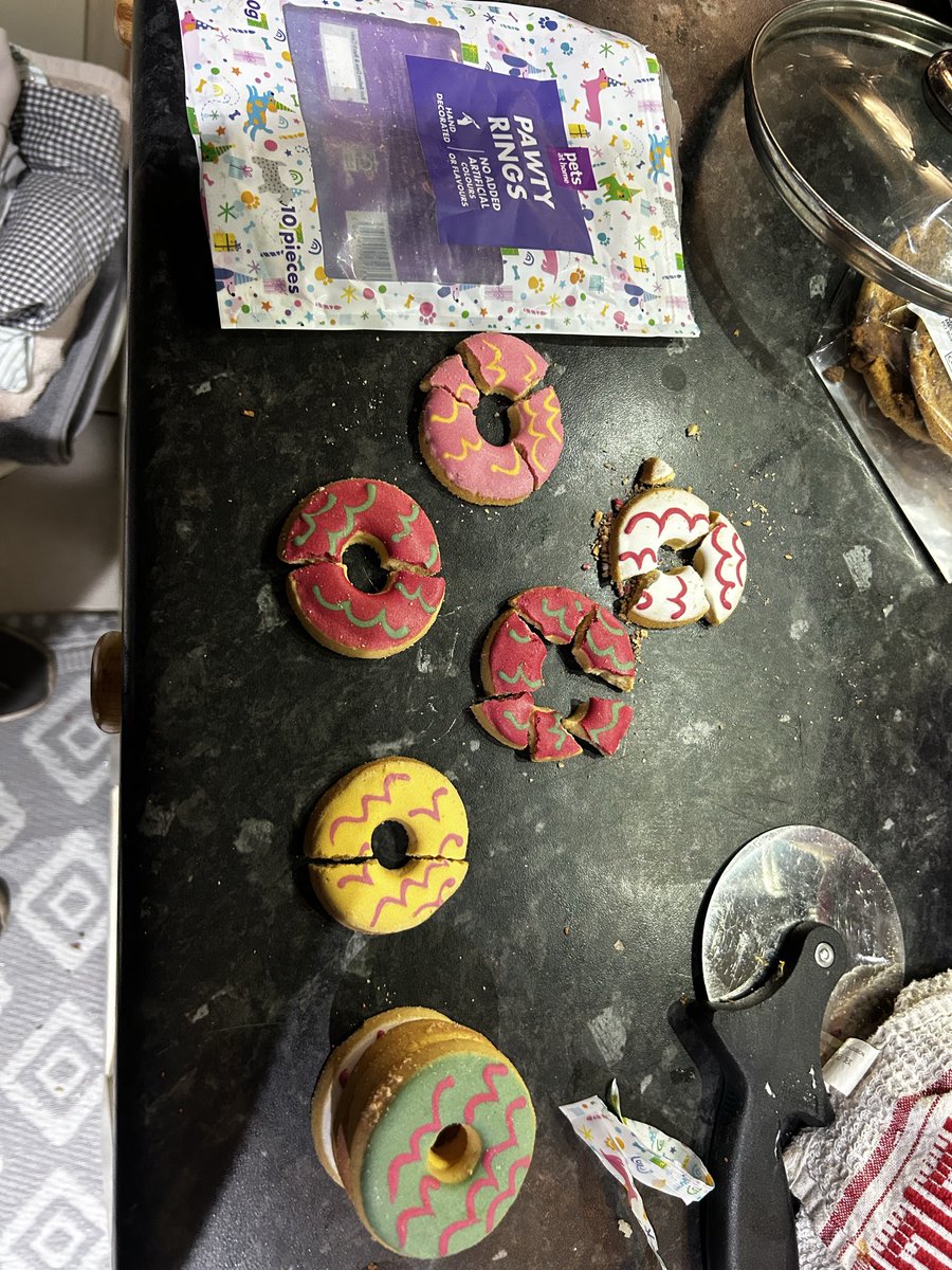 ashleybenjamin tweet media