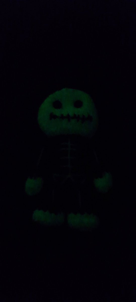 Guys Guys oh my goodness our little skeleton is glowing!🤣