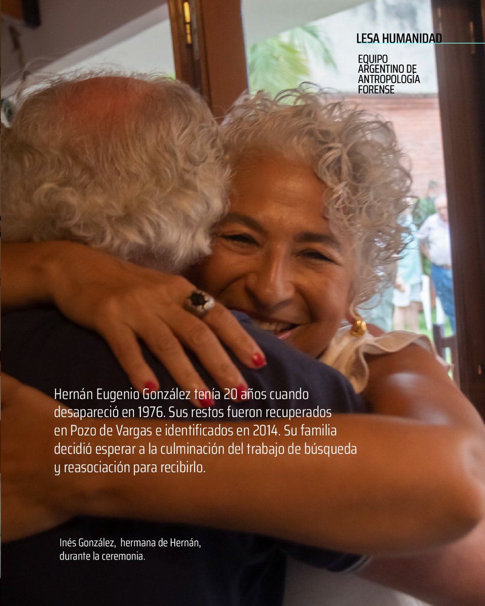 🇦🇷 El EAAF y el juzgado Federal 2 de Tucumán restituyeron a su familia los restos mortales de Hernán Eugenio González, estudiante de Medicina desaparecido en septiembre de 1976 a los 20 años y recuperado en Pozo de Vargas. Su familia y amigos realizaron un homenaje en Tucumán.