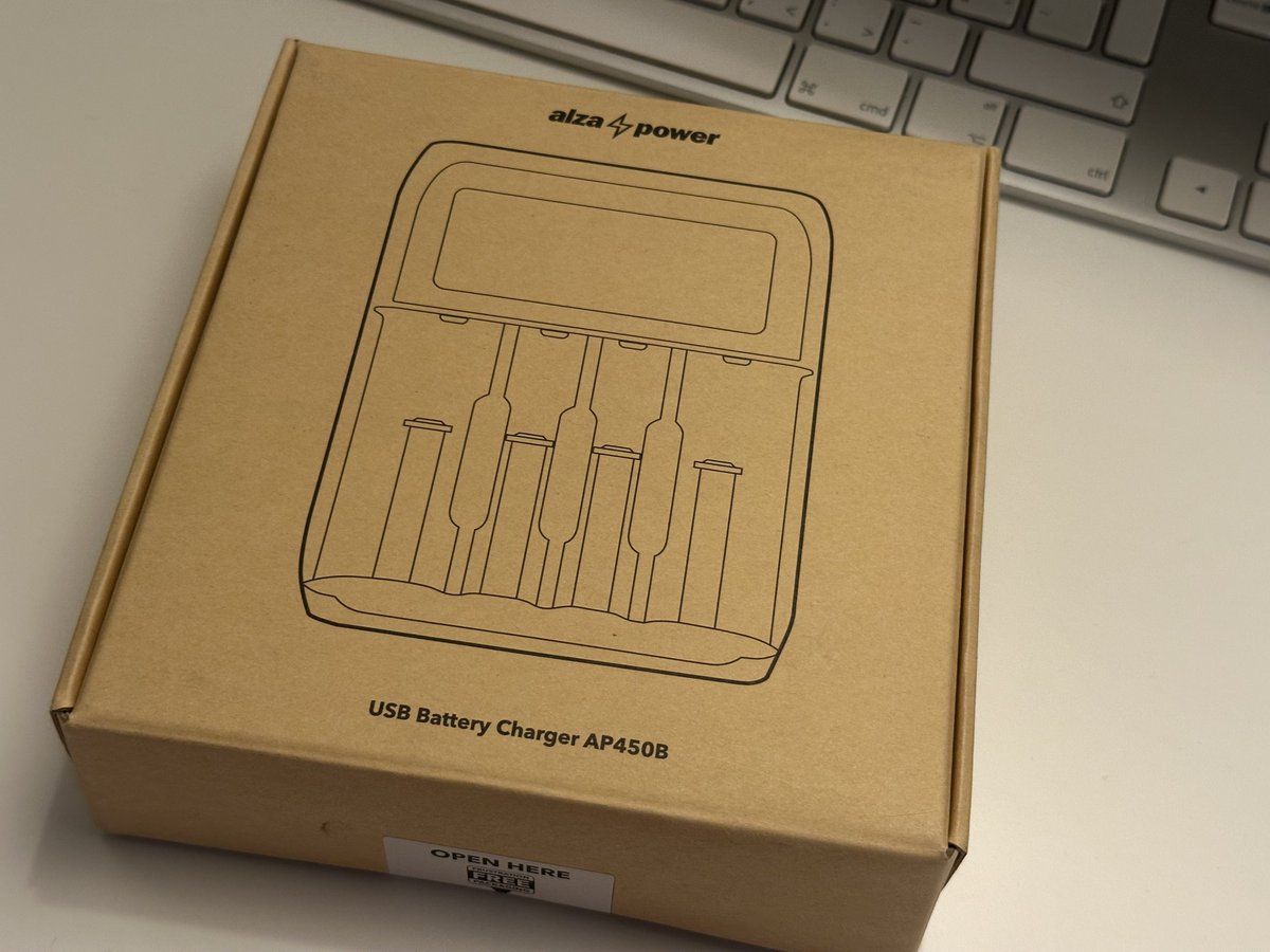 KutilDomaci's tweet image. #DnešníPošta nebo spíš #alzabox.
Nabíječka AP450B.
Co je na ní zajímavé?
Napájení z USB-C, podpora LiIon a LiFePO4 v rozměru až do 21700. 
A aktuálně cena…