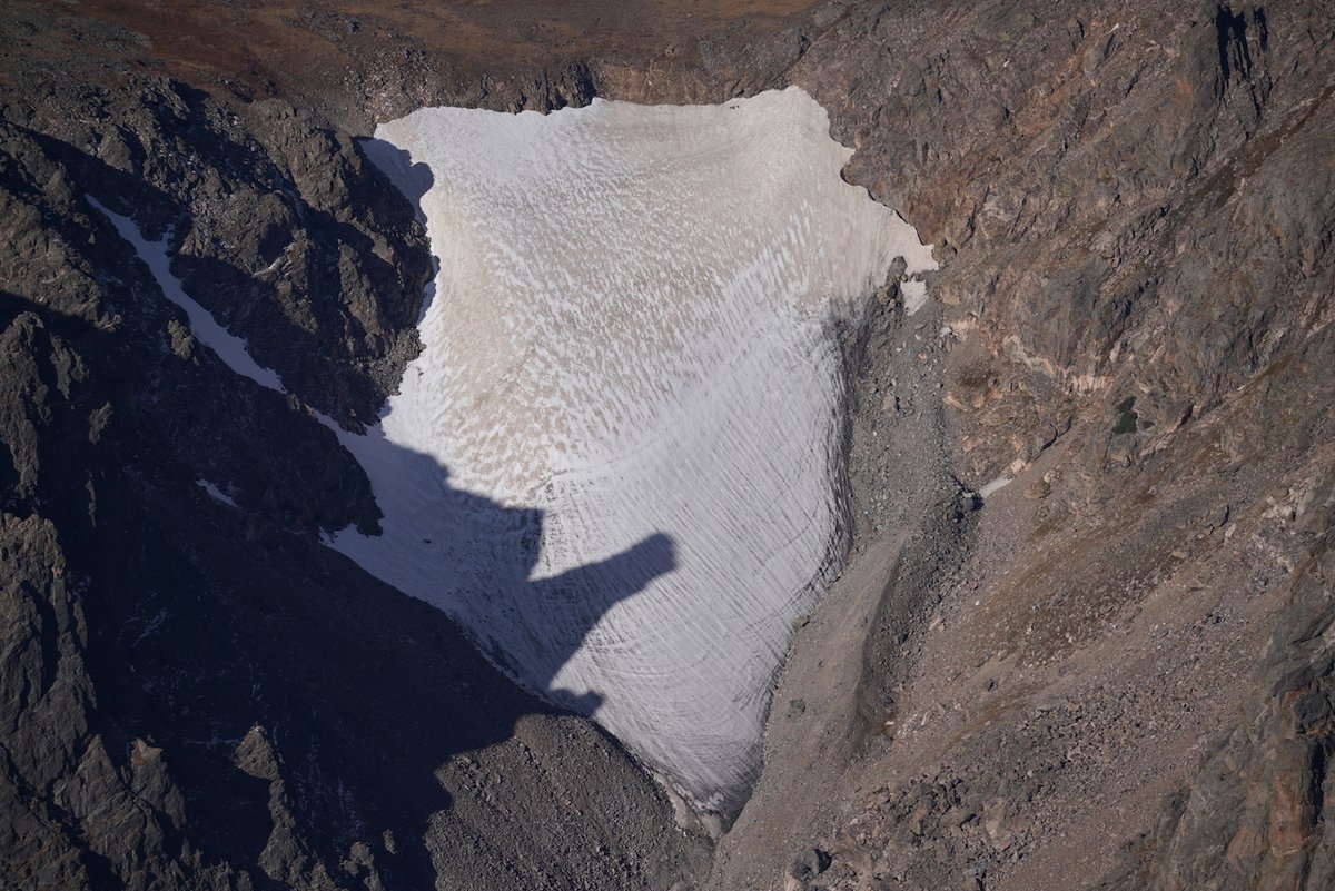 lighthawk_org's tweet image. Glaciers on Colorado’s Front Range are changing—fast.

LightHawk teamed up with a @ColoradoStateU researcher to fly over 12 glaciers from Rocky Mountain NP to the Indian Peaks, capturing images to track climate-driven change.

Understanding starts with seeing. ❄️
#LightHawk