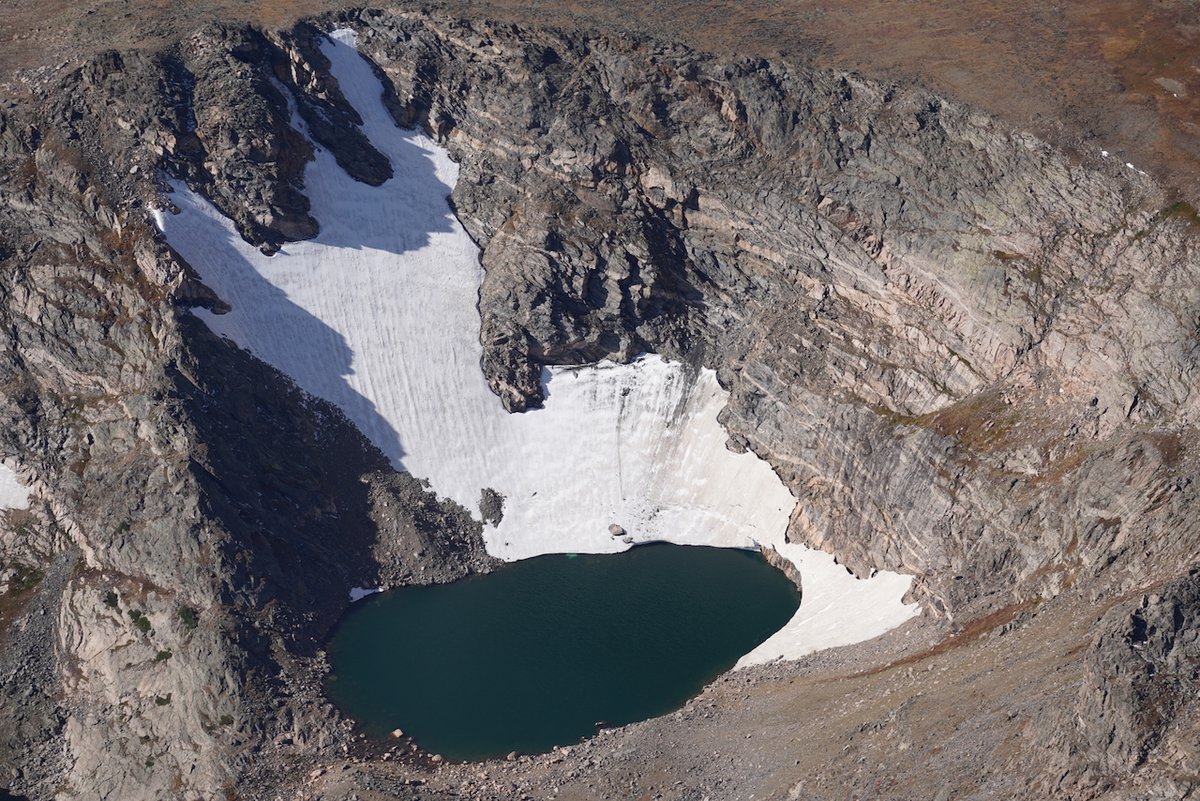 lighthawk_org's tweet image. Glaciers on Colorado’s Front Range are changing—fast.

LightHawk teamed up with a @ColoradoStateU researcher to fly over 12 glaciers from Rocky Mountain NP to the Indian Peaks, capturing images to track climate-driven change.

Understanding starts with seeing. ❄️
#LightHawk