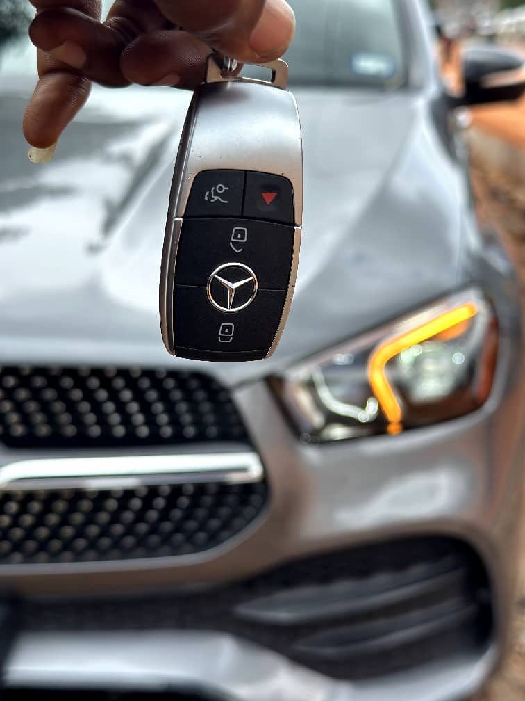 For sale, all duties paid 2020 Mercedes Benz GLE350 4MATIC. PRICE :105M. Location: Benin City.