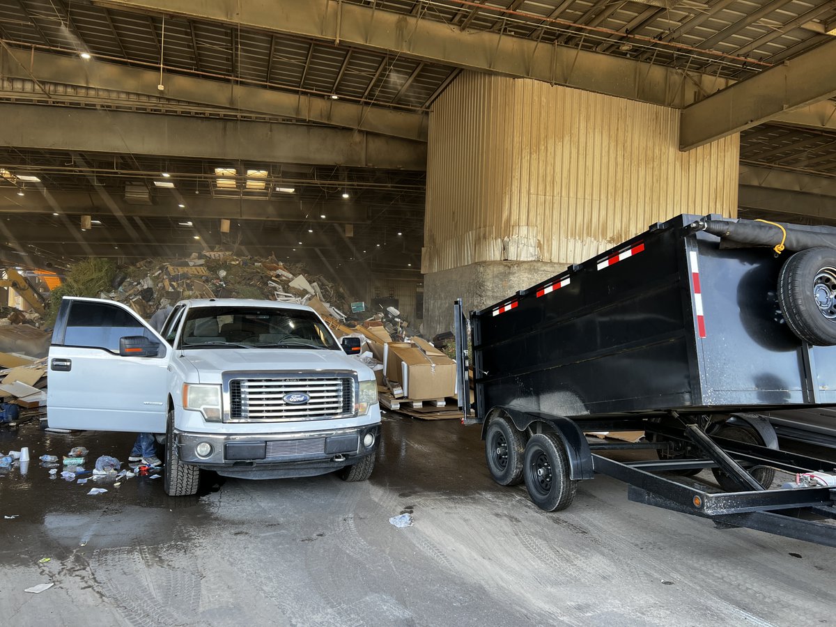 Phoenix Public Works (@phxpublicworks) on Twitter photo 📆HOLIDAY CLOSURE
Both transfer stations will be closed Monday, Oct. 13 in observance of Indigenous Peoples' Day. Please plan trash drop-offs accordingly.
Residential trash & recycle collection will NOT be affected by the holiday.
🔗Other city closures: bit.ly/3HXeqiW 📆HOLIDAY CLOSURE
Both transfer stations will be closed Monday, Oct. 13 in observance of Indigenous Peoples' Day. Please plan trash drop-offs accordingly.
Residential trash & recycle collection will NOT be affected by the holiday.
🔗Other city closures: bit.ly/3HXeqiW