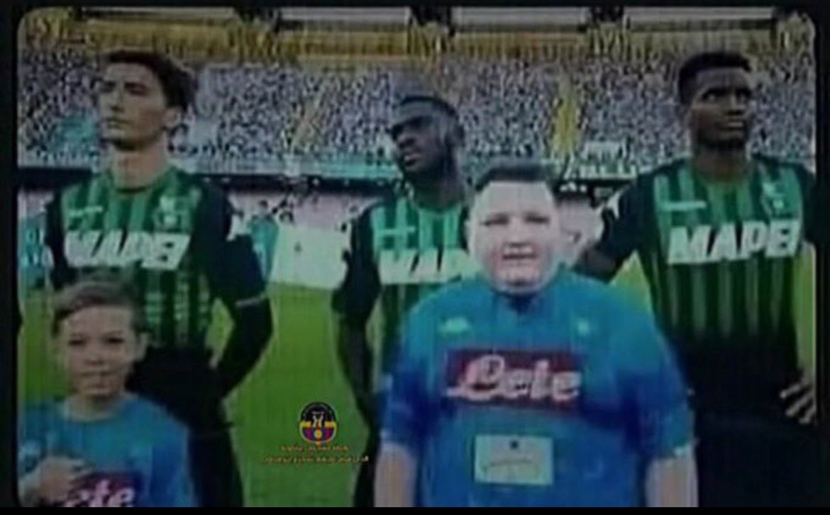 Ib11qhI's tweet image. من يذكر يوم الدوري الإيطالي سووا حمله ضد التنمر وجابوا واحد دب وقسموه على لاعبين