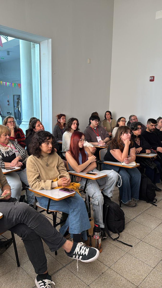 Mesa de presentación sobre Trayectorias y articulaciones