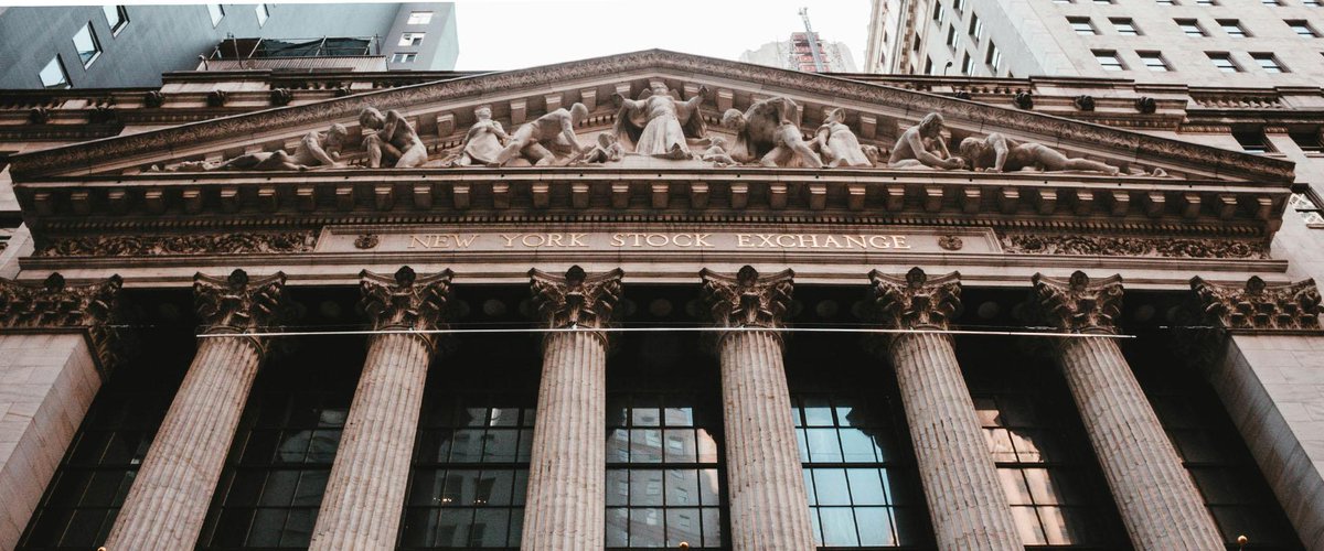 Clometrix's tweet photo. ETH ETFs just sucked in $500M weekly, igniting wild speculation of $5K prices while macro storms rage. Could this be the spark that 3x's your portfolio or the trap that burns it all? Inflows are fueling massive moves, and we dissected the trends, data, and risks. Traders, this is your warning shot.