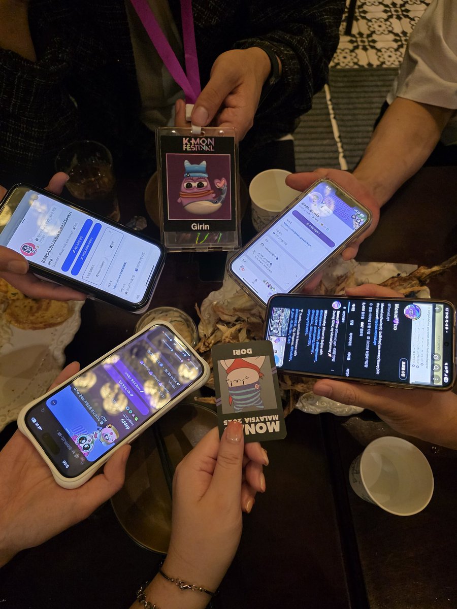 Dodori4390's tweet image. nads meet nads💜

The first family members I met after KBW.
It took me an hour and a half, so I went to meet them.

@girin0505 @dappeum @Tronad_xyz @0xBANDAL @grape_growth