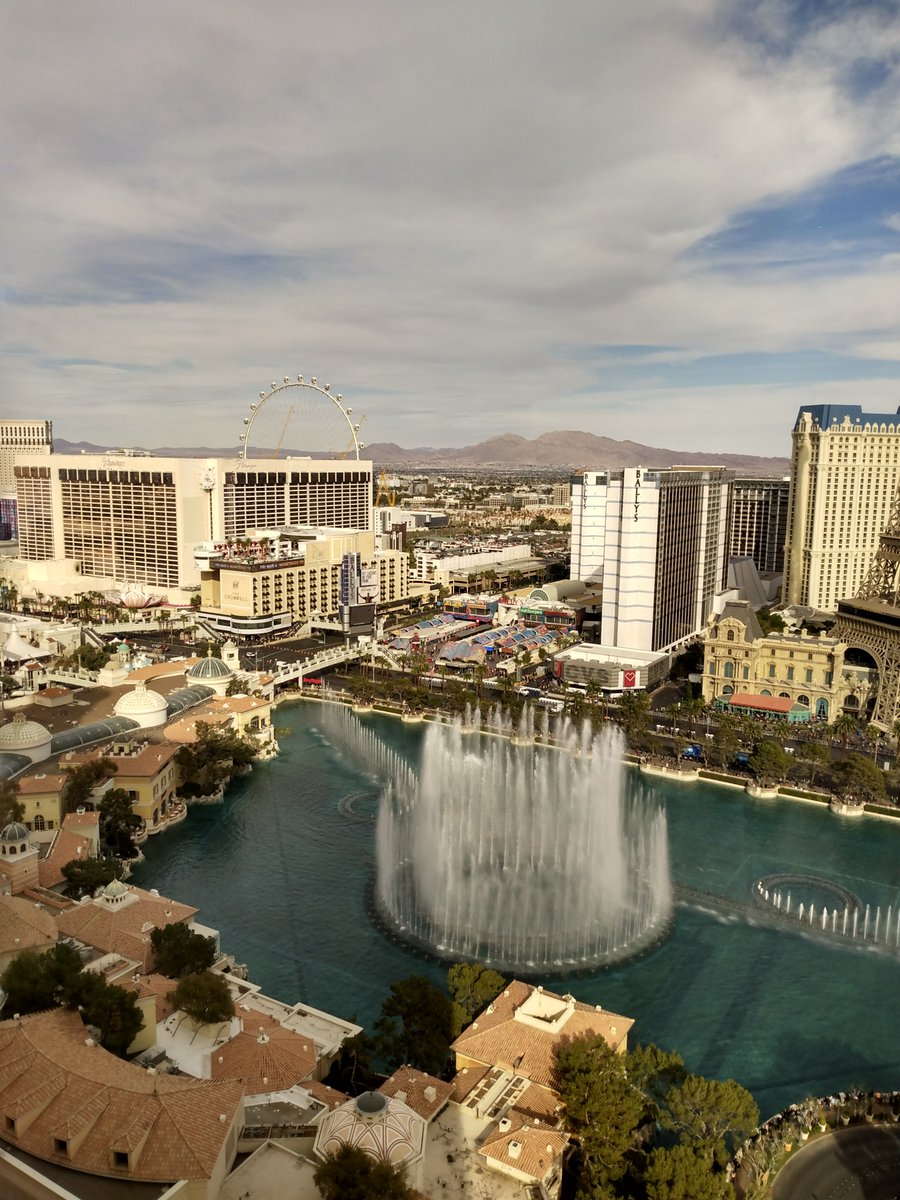 My brain is going to stick with pre-F1 <a href="/Bellagio/">Bellagio Las Vegas</a> fountains.
<a href="/MGMResortsIntl/">MGM Resorts</a>