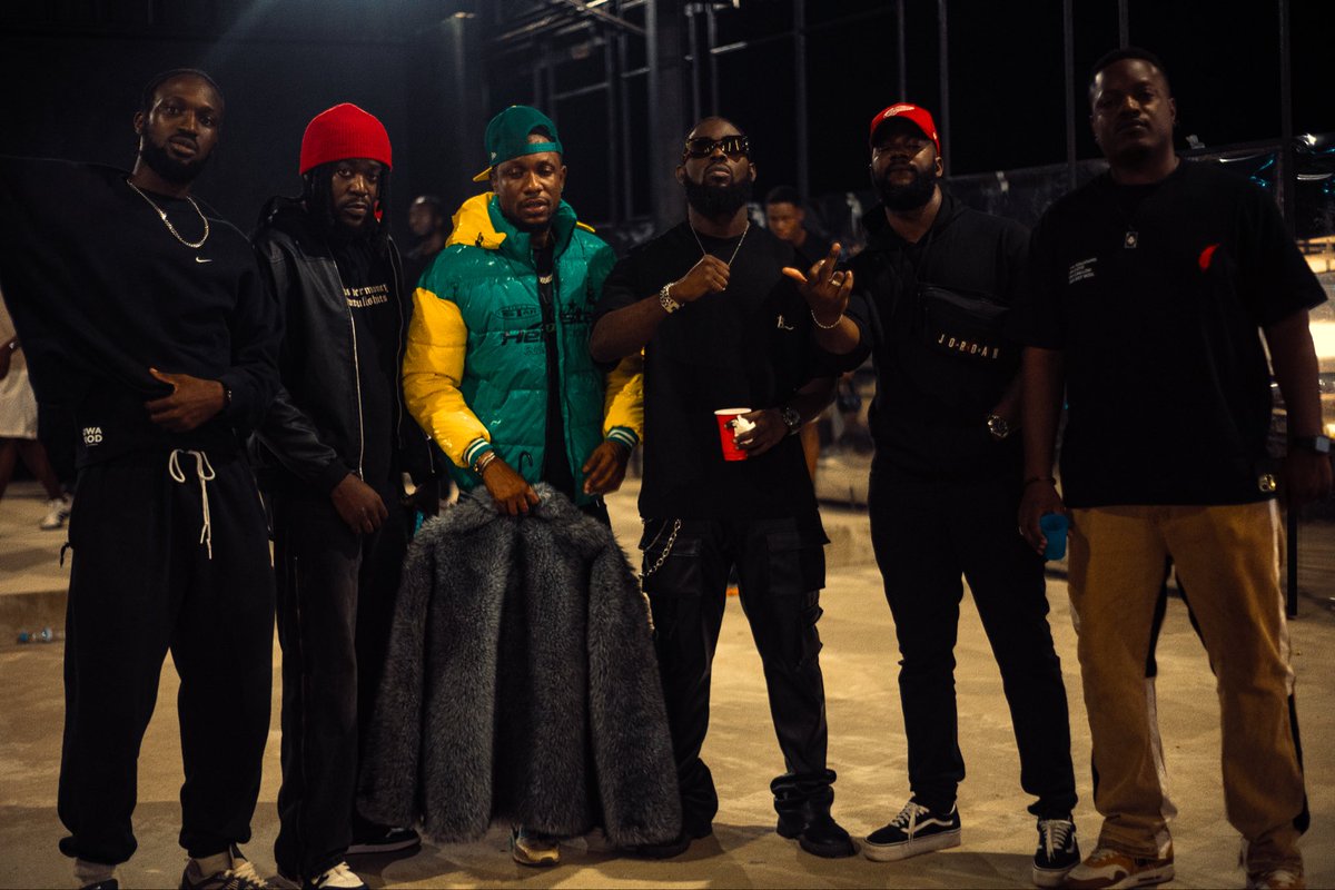 Kadja_302's tweet image. Le KOR On y va donnez moi votre top 3 sur LE ROI FOU !!! 
Je veux voir un truc 

15 NOVEMBRE PALAIS DE LA CULTURE PRENEZ VOS TICKETS HEIN !!! 
#KadjaAuPalaisDeLaCulture #QueLePalaisTremble