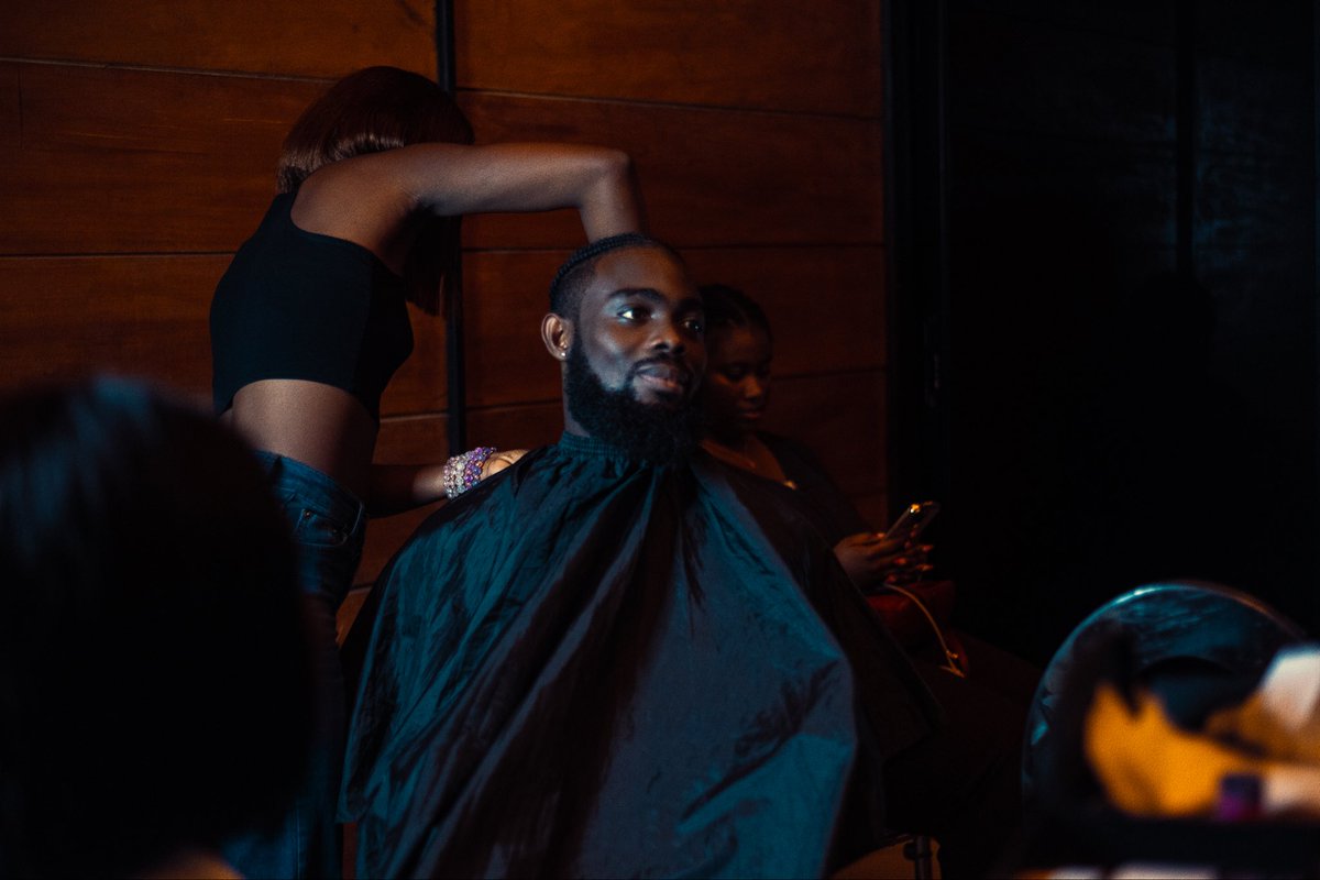 Kadja_302's tweet image. Le KOR On y va donnez moi votre top 3 sur LE ROI FOU !!! 
Je veux voir un truc 

15 NOVEMBRE PALAIS DE LA CULTURE PRENEZ VOS TICKETS HEIN !!! 
#KadjaAuPalaisDeLaCulture #QueLePalaisTremble