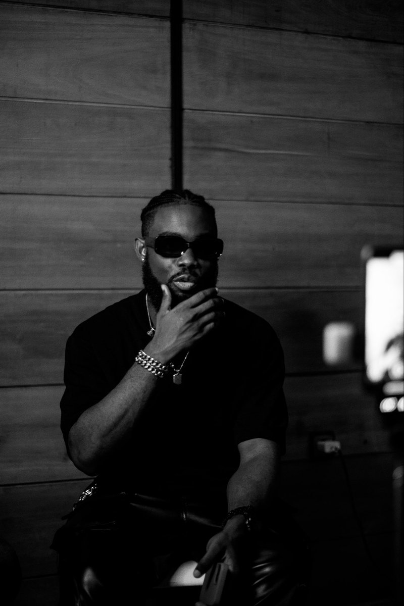 Kadja_302's tweet image. Le KOR On y va donnez moi votre top 3 sur LE ROI FOU !!! 
Je veux voir un truc 

15 NOVEMBRE PALAIS DE LA CULTURE PRENEZ VOS TICKETS HEIN !!! 
#KadjaAuPalaisDeLaCulture #QueLePalaisTremble