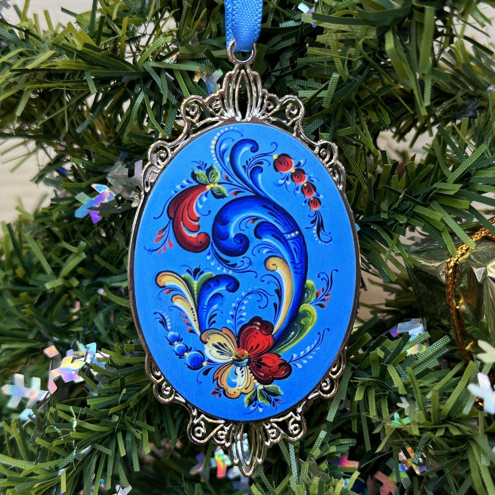 SonsofNorway's tweet image. The 2025 Sons of Norway Christmas Ornaments are here and ready to order! Don’t miss out on this year’s Rosemaled Telemark design!
Order here:
bit.ly/3KCH1M4