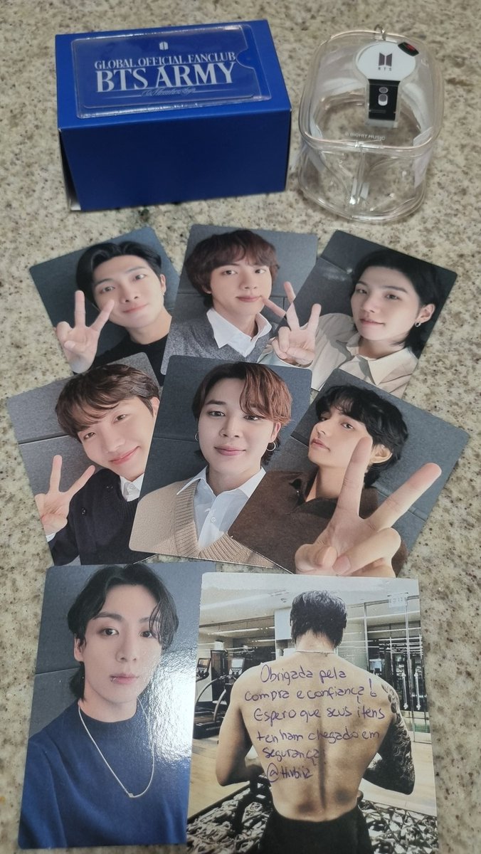 Feedback super positivo para <a href="/jujuba_y/">juju⁷ gom | ⊙⊝⊜</a> por ter me enviado o copo mais perfeito do mundo e o membership gift. Os itens vieram muito bem embalados e com pcs de mimo. Na época do D-day nos cinemas, fui boba de não comprar o copo e me arrependi. Mas agora tenho o meu!!!  💜💜💜💜