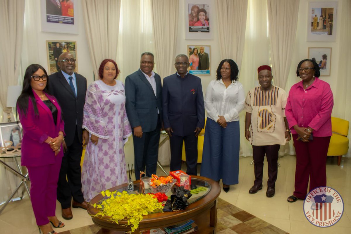 VPKoung's tweet photo. Vice President Jeremiah Kpan Koung today welcomed Dr. Mady Biaye, new @UNFPALiberia Country Representative, during a planning meeting for the launch of the Legislative Committee on Population &amp; Development.
#Liberia #UNFPA #PopulationAndDevelopment #ARRESTAgenda https://t.co/Qc5dobM7Di