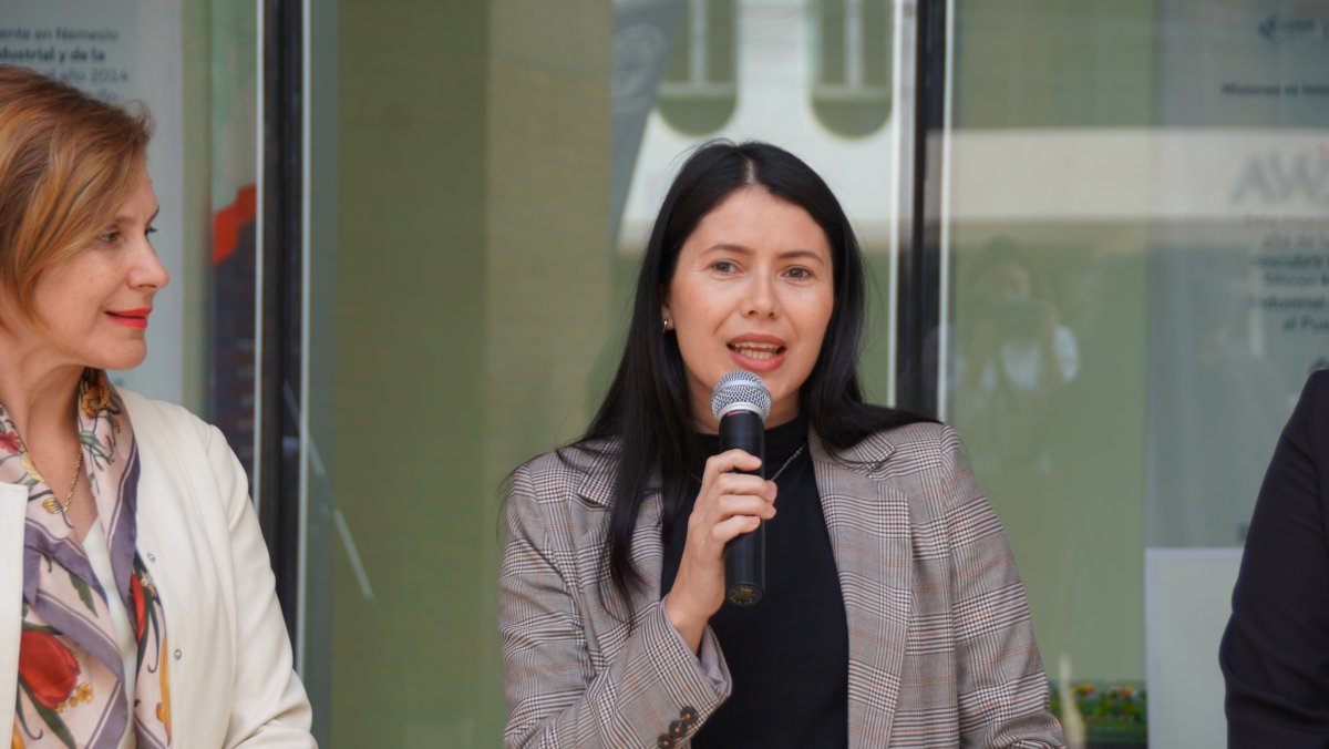 noticiasdel6's tweet photo. Se inauguró en la Legislatura la muestra “Pulso de un corredor vivo. El ecosistema estratégico de Misiones”
.@InformacionLeg3 @diputadosMis @suzel_vaider
https://t.co/0AAAUl8nLY https://t.co/1rGd5u6RrA