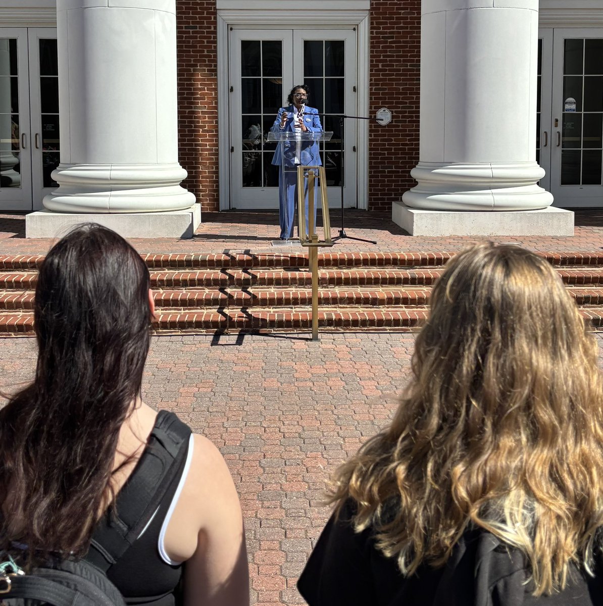 I clicked my heels three times and said, “There’s no place like home.” When I opened my eyes, I was standing on the grounds of CNU for Captains Vote Day! It was wonderful connecting with students and organizations while encouraging everyone to make their voices heard and vote!