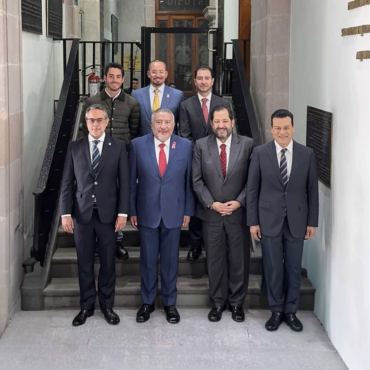 #FelizMartes | 💬 Hoy dimos inicio a las comparecencias correspondientes a la Glosa del Segundo Informe de Gobierno de nuestra querida Gobernadora <a href="/delfinagomeza/">Delfina Gómez A.</a>, con la presencia del Secretario General de Gobierno, <a href="/horacioduarteo/">Horacio Duarte Olivares</a>. 🤝🏻