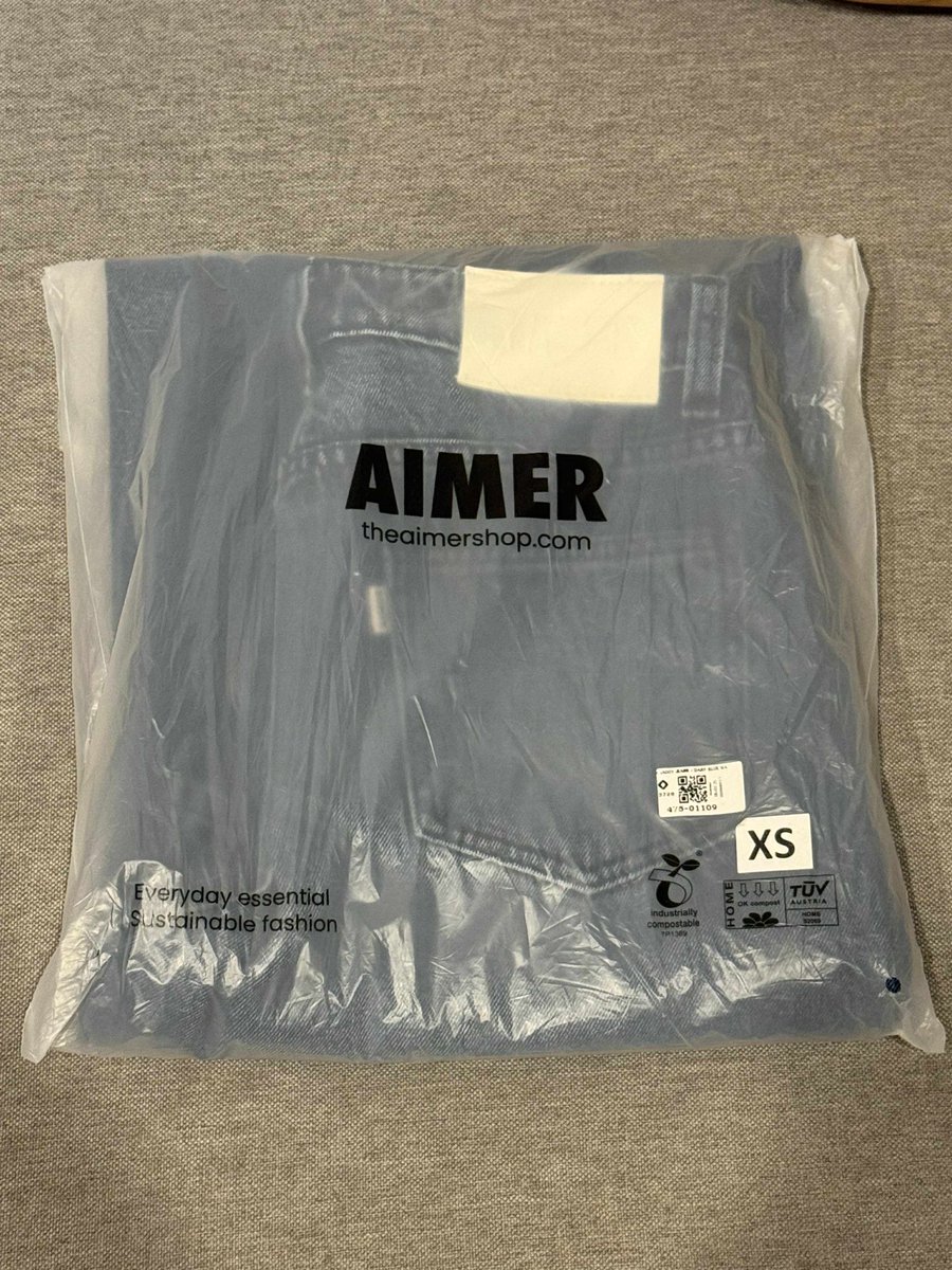 penkhonsuayy's tweet photo. ส่งต่อ Aimer Baggy Jeans สี Dark Blue Wash ไซส์ XS
ราคา 1500 บาท รวมส่ง
#aimerwoman #aimerwomanส่งต่อ #ส่งต่อaimer #ส่งต่อเสื้อผ้า https://t.co/rTEl1NS80I