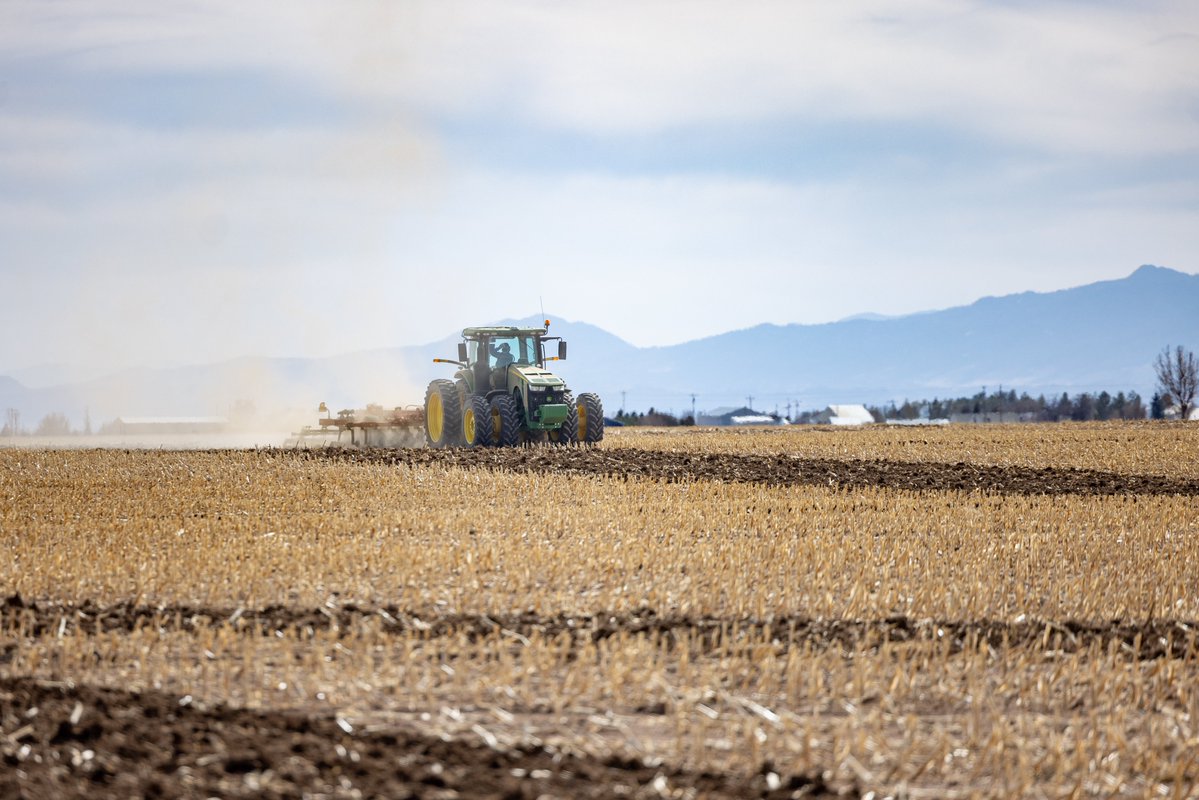 ptx_trimble's tweet image. 𝗗𝗿𝗶𝘃𝗶𝗻𝗴 𝘀𝘁𝗿𝗮𝗶𝗴𝗵𝘁 𝗶𝘀 𝘀𝗶𝗺𝗽𝗹𝗲.
Maximizing your precision? That's where advanced auto-guidance features come in.
Go beyond basic guidance ‣ ptxtrimble.com/en/blog/going-…
