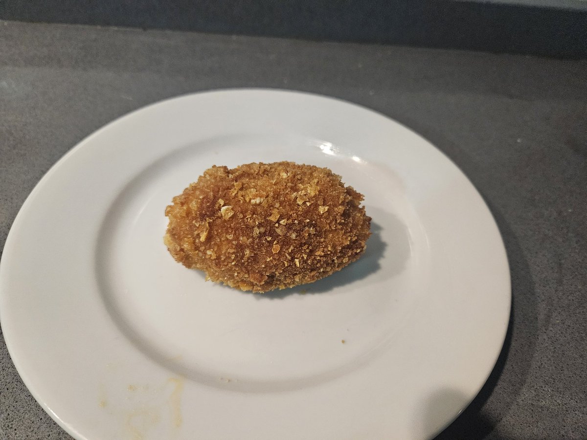 Capi_morcilla's tweet photo. @albertochicote que opinas, maestro... croqueta de torrezno. Con rebozao de corteza de cuto. Cuando quieras te paso la receta...😋 https://t.co/GkkNUGo6hg