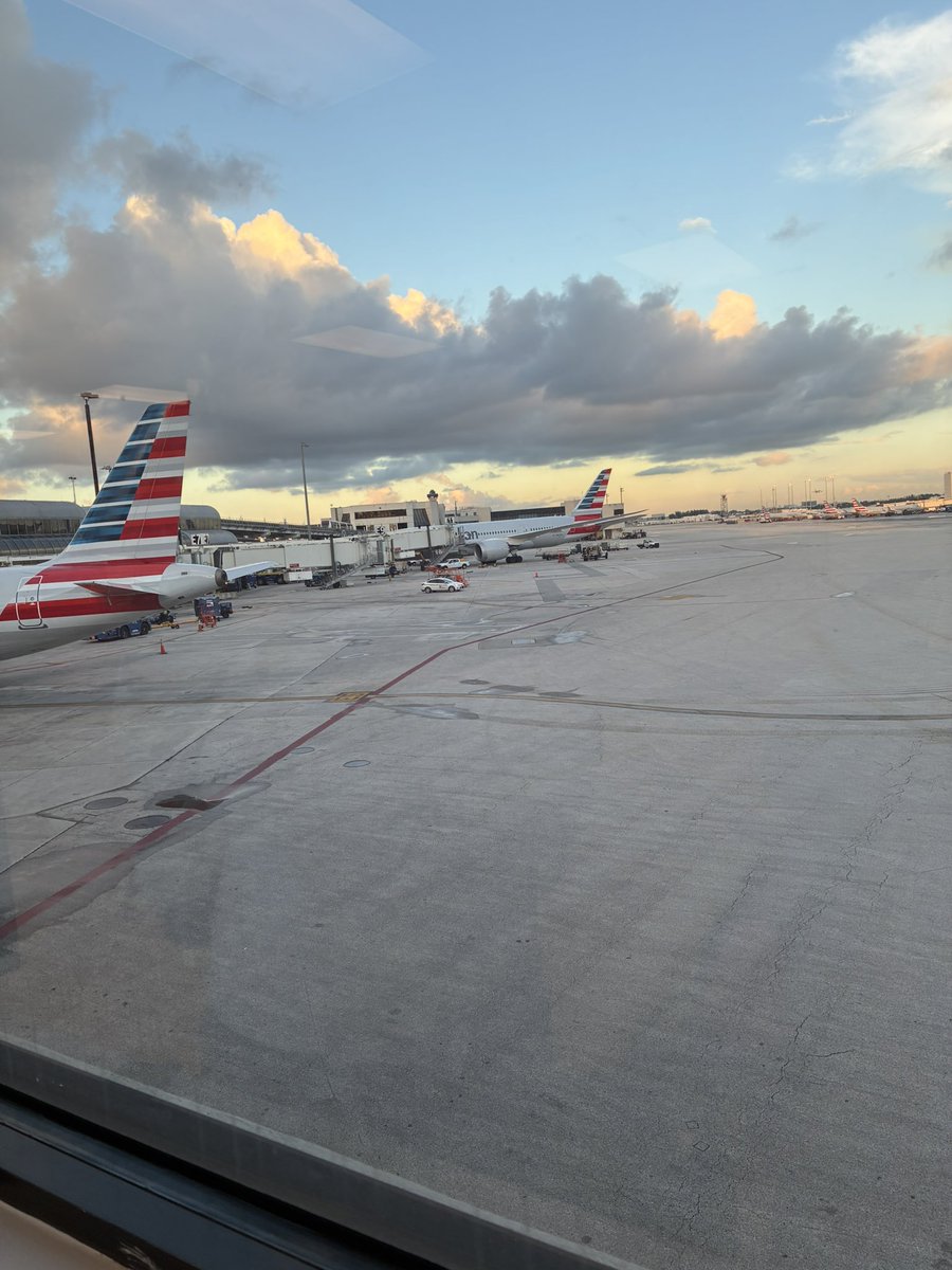 empathic_gem's tweet photo. Traveling to Martinique . https://t.co/McXuLqZH0i