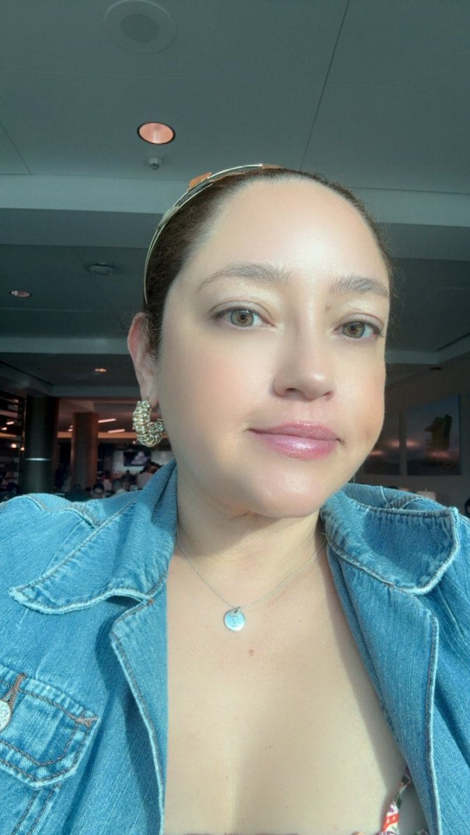 empathic_gem's tweet photo. Traveling to Martinique . https://t.co/McXuLqZH0i