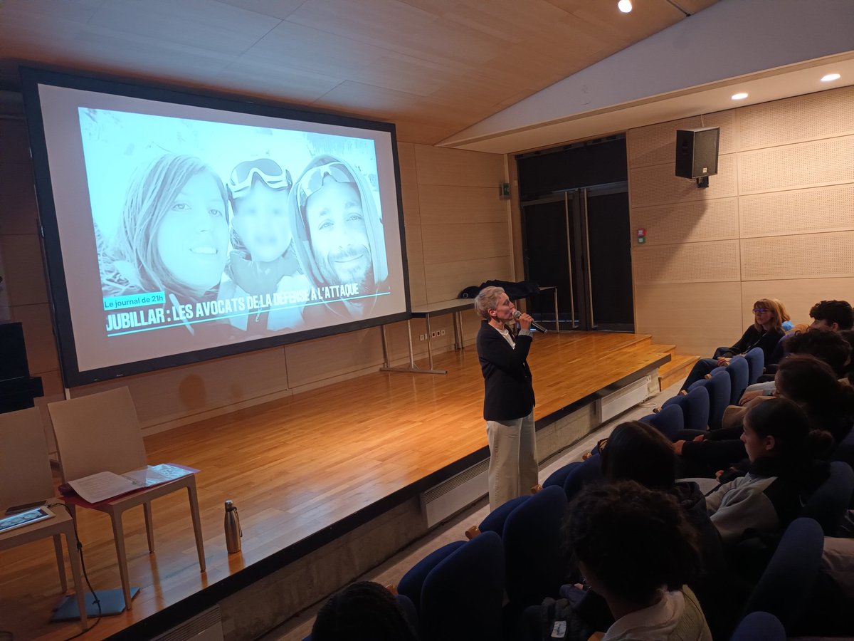 Une classe de 3ème participe au festival <a href="/WarOnScreen/">War on Screen</a> avec un atelier de décryptage des medias avant la projection d'un film.