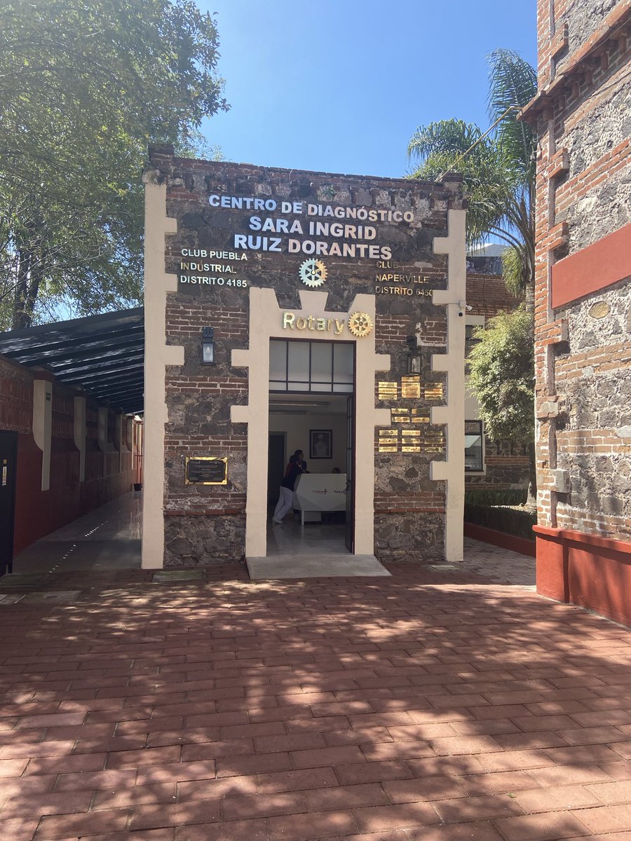 riva_leo's tweet photo. Gran trabajo del #ClubRotarioPueblaIndustrial y de su presidente #RafaelRuizVallejo, quien contribuyó de una manera importante a la creación y puesta en marcha del Centro de Diagnóstico en el edificio de #Cáritas para brindar salud digna a los que menos tienen. Abro hilo 🧵 https://t.co/pH3KnOdSL5